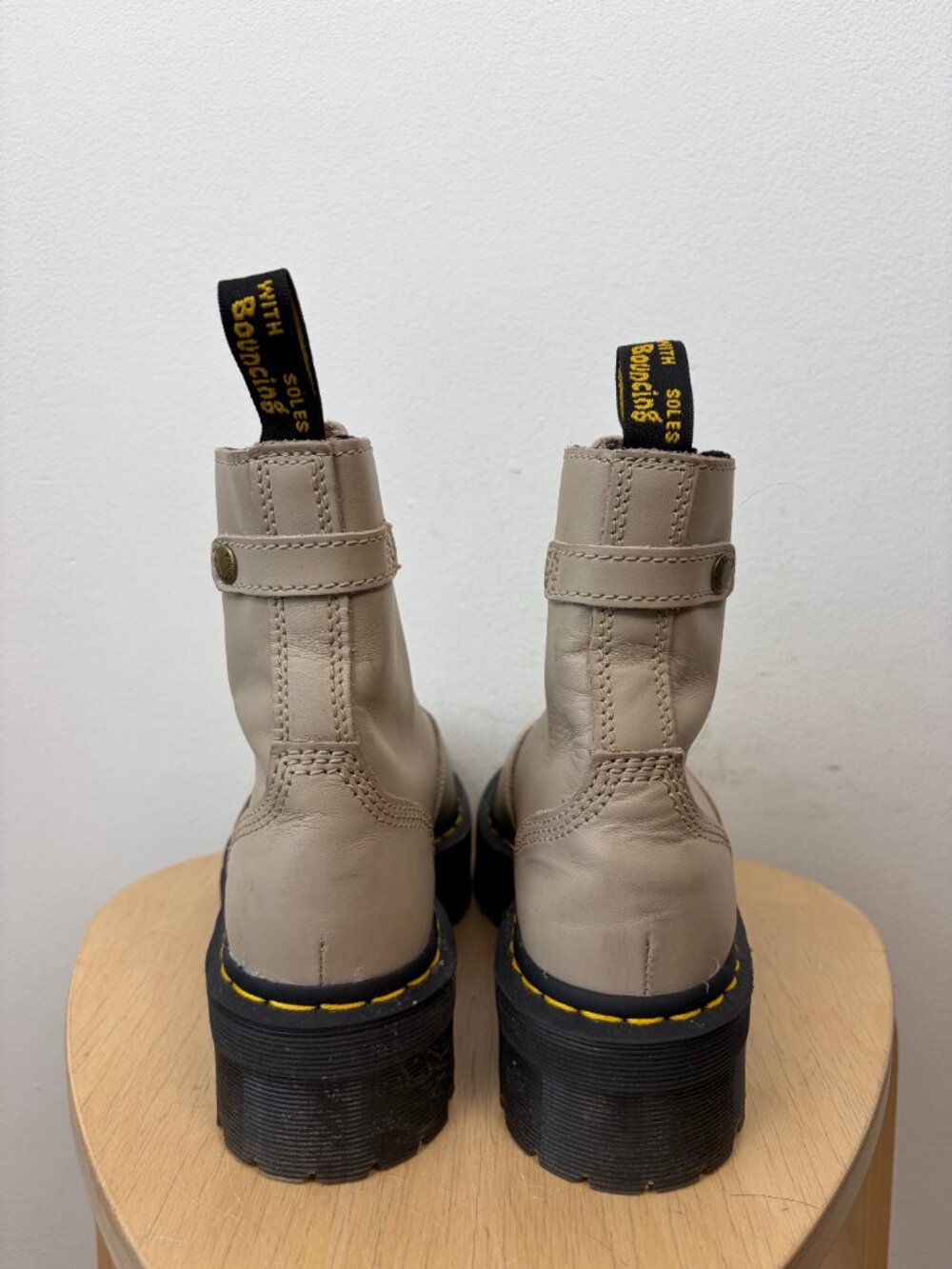 Dr. Martens Jetta Zipped Sendal Leather Platform Boots Vintage Taupe US 8 Womens - Picture 4 of 14
